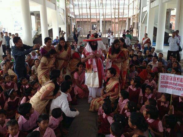 April9 - Students, Teachers meet Gurudev