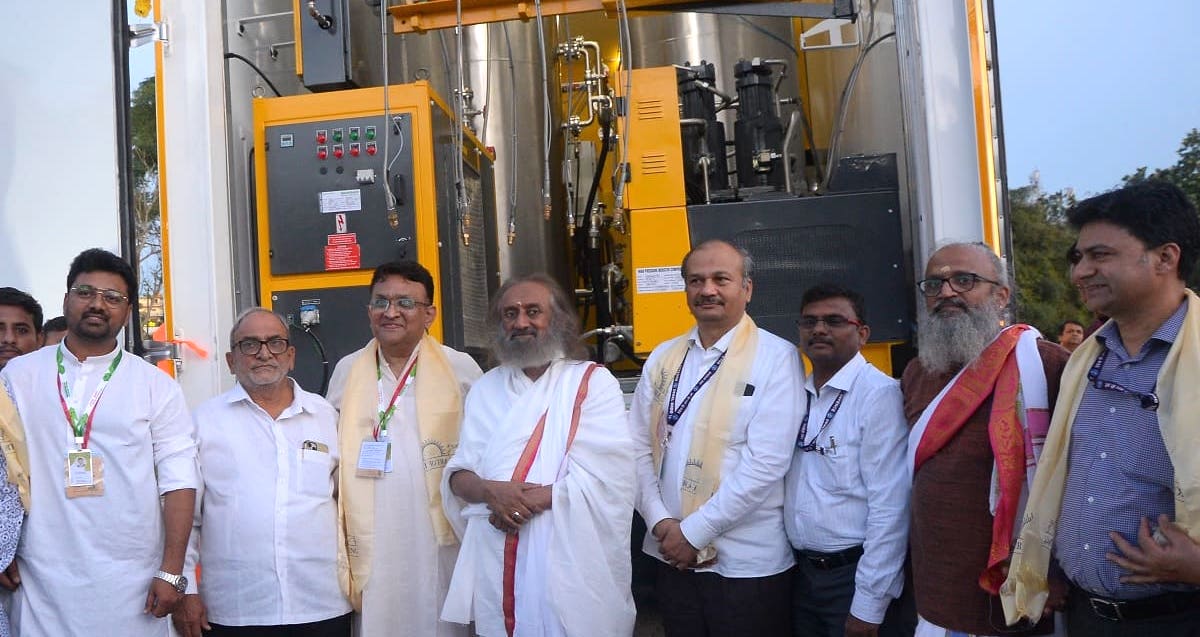 Oxygen Generator Truck launched by Gurudev in Bengaluru