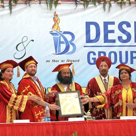 Sri Sri receives Honorary Doctorate from Desh Bhagat University